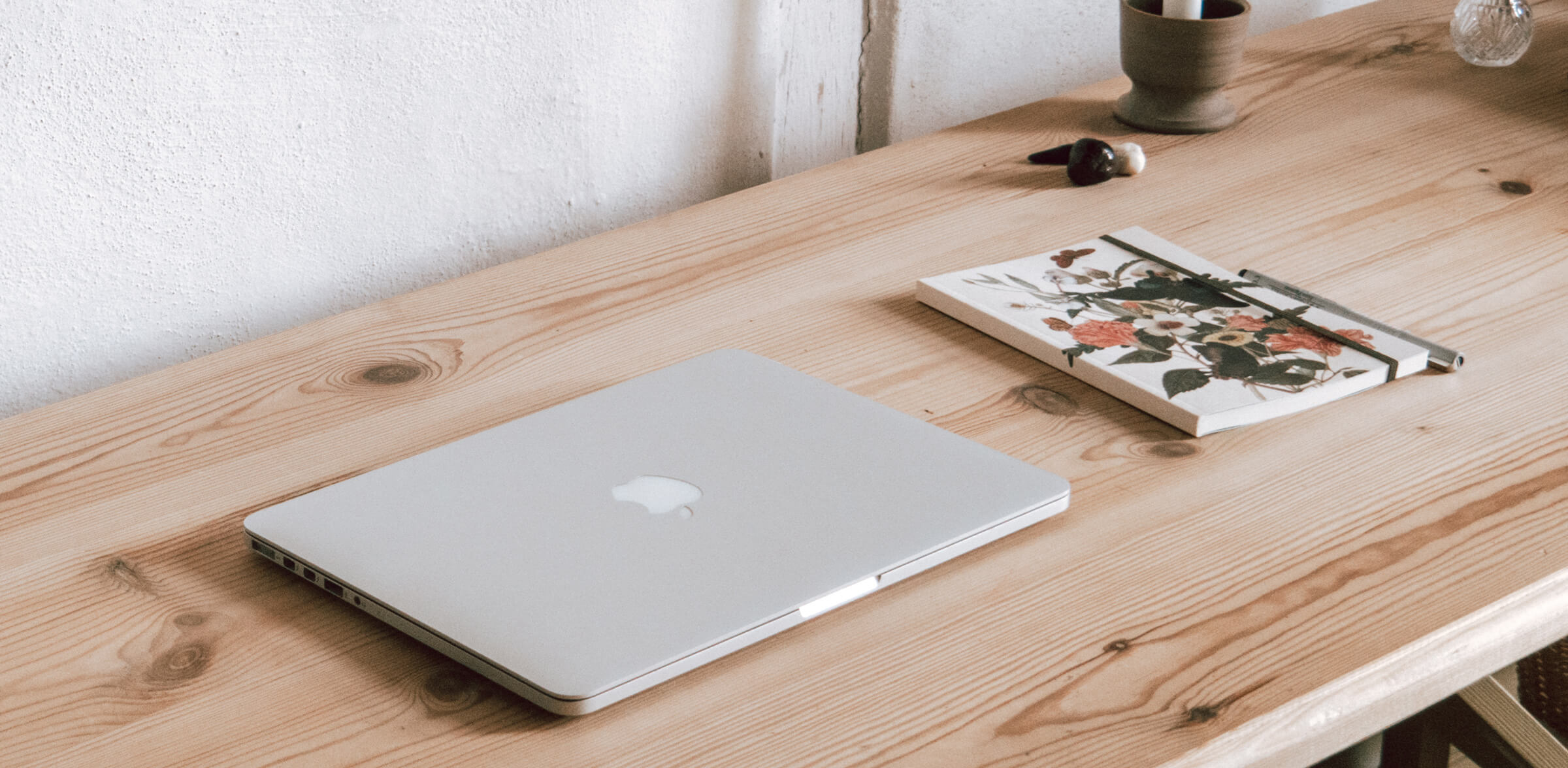 Soulful branding - Laptop on table